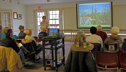 Educator Colleen Sharkey hosts a presentation at Innis House for a Metro Five-0 Gardening for Birds program