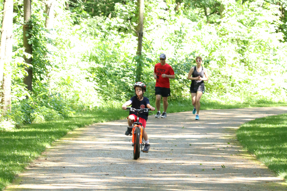 Running and biking at Walnut Woods Metro Park